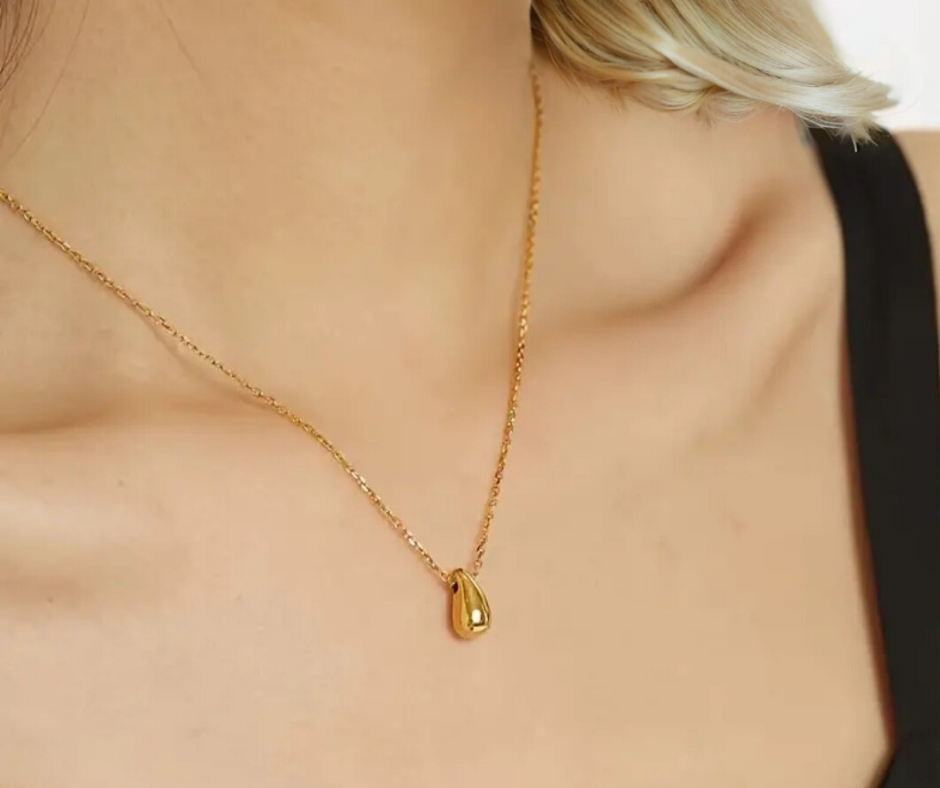 Giselle Teardrop Pendant