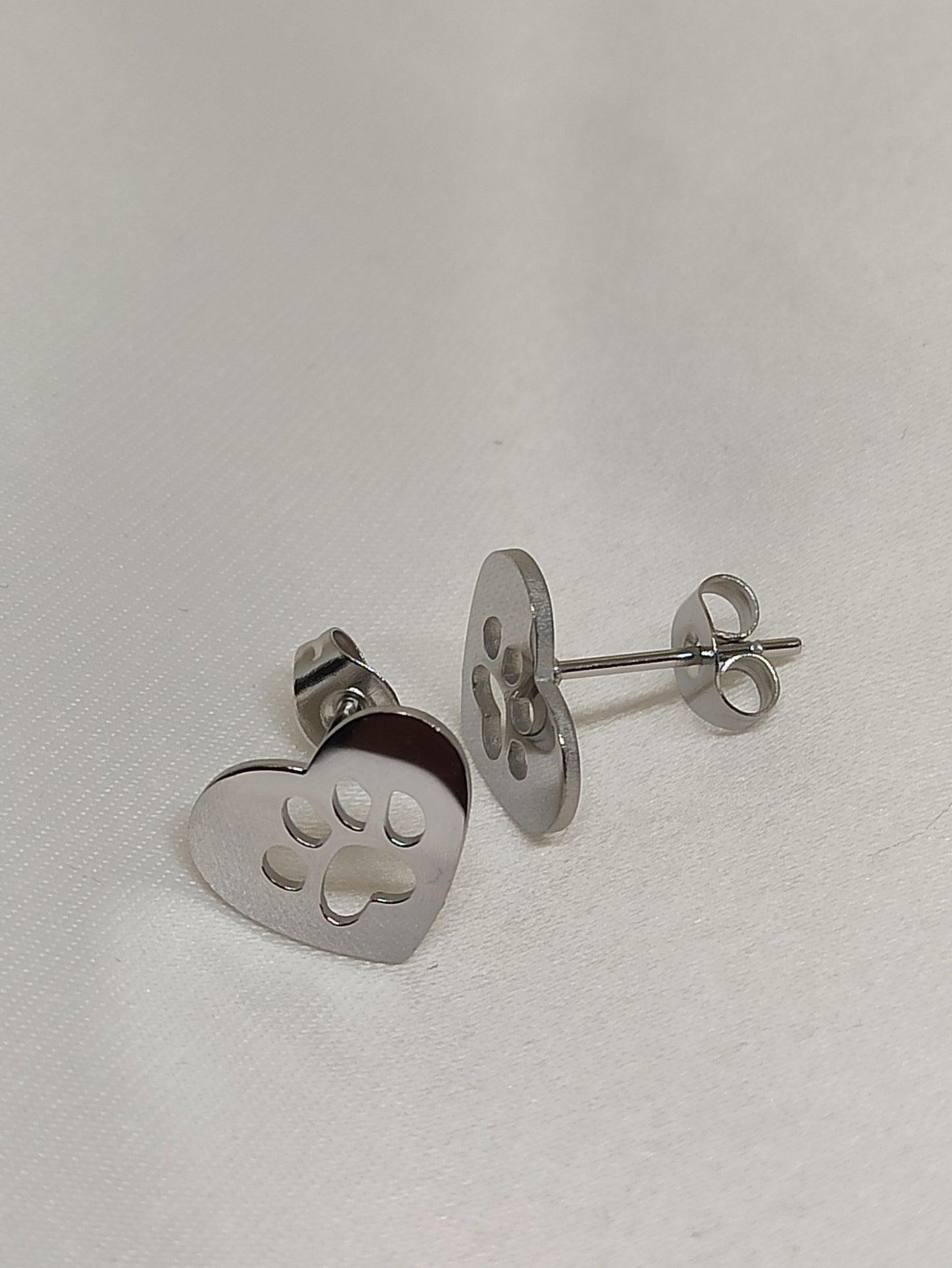 Betsy Stud Earrings