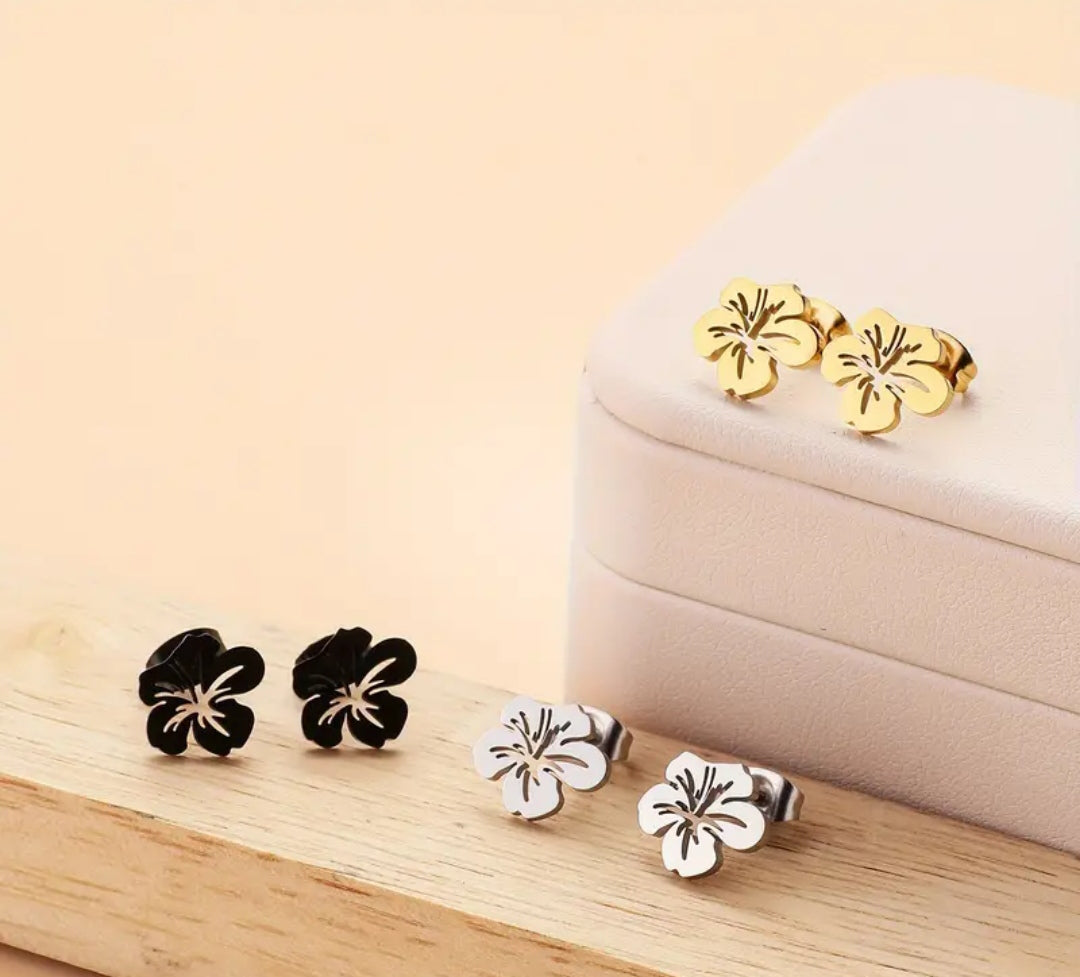 Carmela Stud Earrings