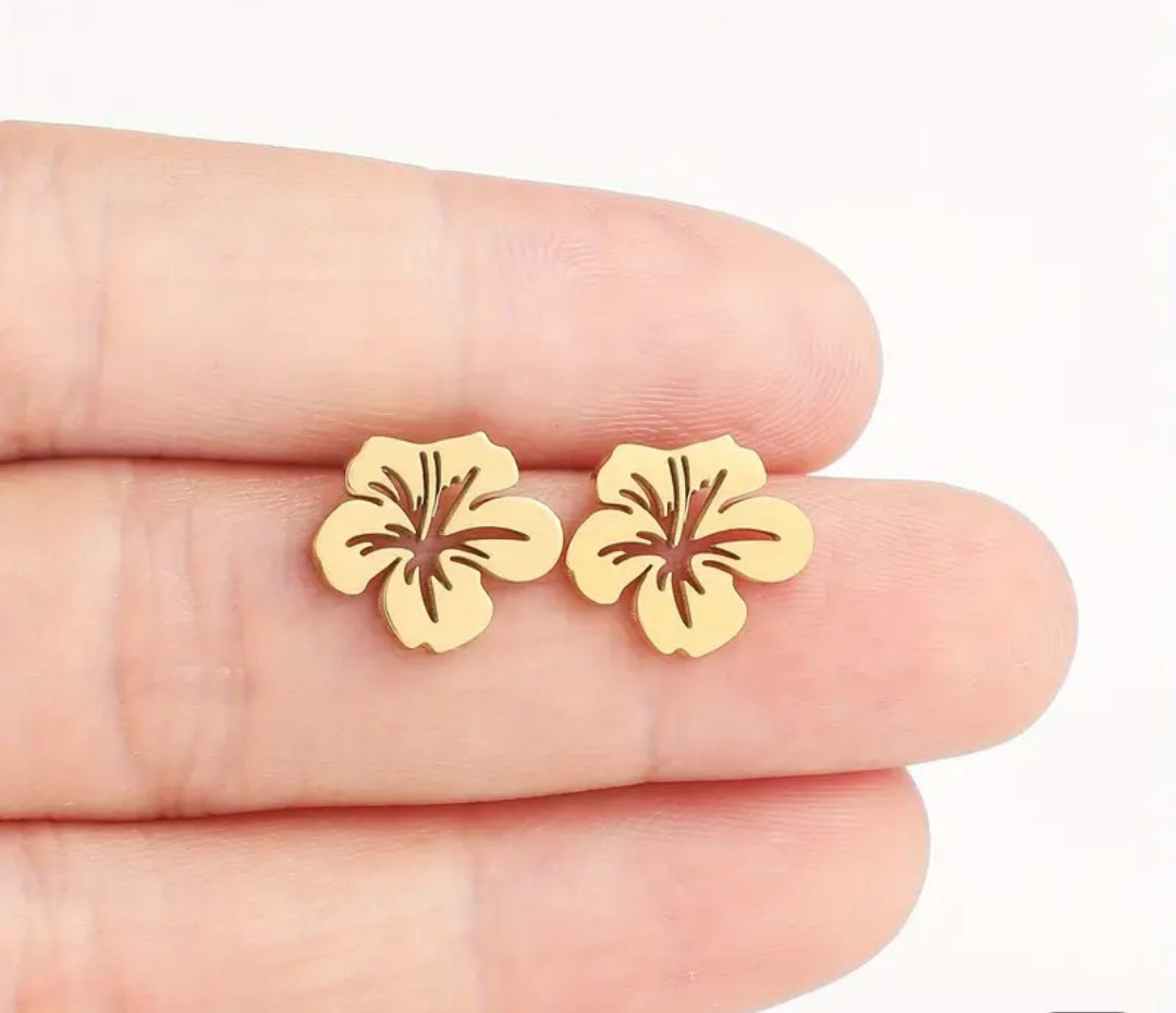 Carmela Stud Earrings