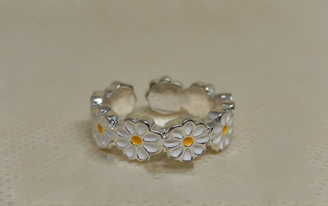 Sylvie Daisy Ring